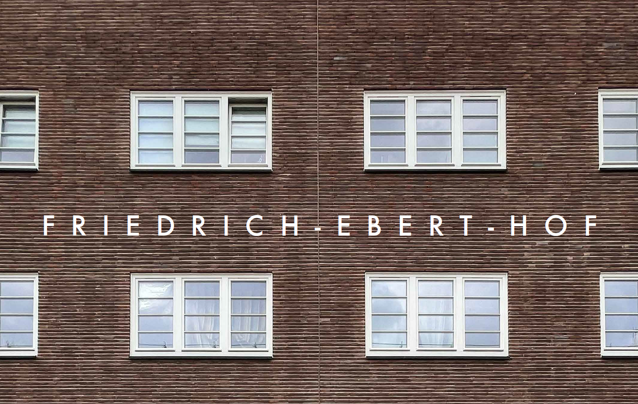 Hausfassade mit Aufschrift "Friedrich-Ebert-Hof"